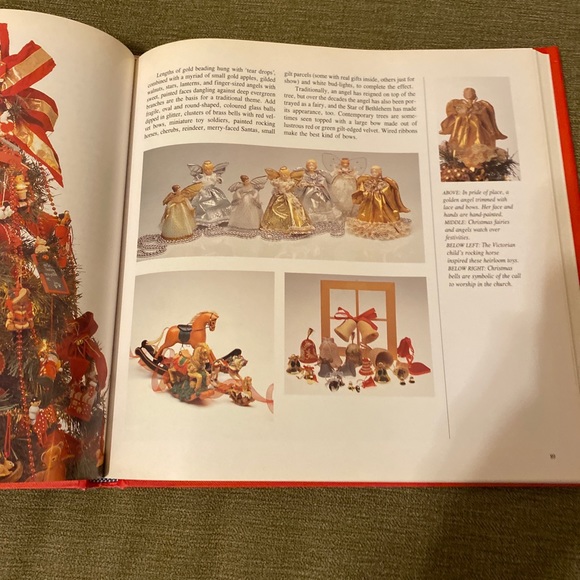 The Christmas Heirloom Book, a beautiful vintage book with great photographs - Picture 9 of 10